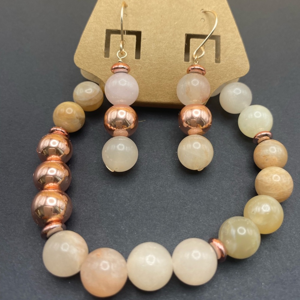Juego De Pulsera Y Zarcillos De Gatas Y Hematites